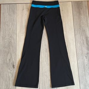 Lululemon Groove Pant Reversible Blue Black SZ 4